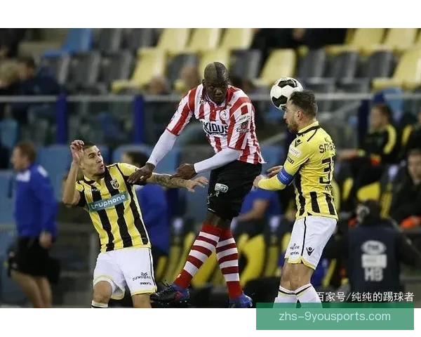 阿特拿斯与克雷塔罗激战至0比0 赛场平局引发热议