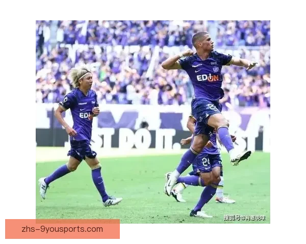 恩特萨利逆转胜洛德赫稳居榜首 展现强大竞技实力